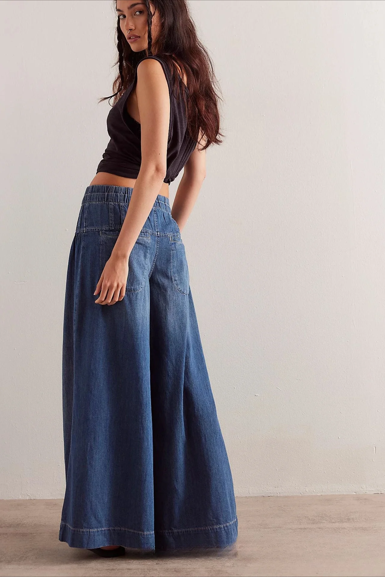 Ruched Mid-Rise Tie Waist Wide Leg Jean - Image 2