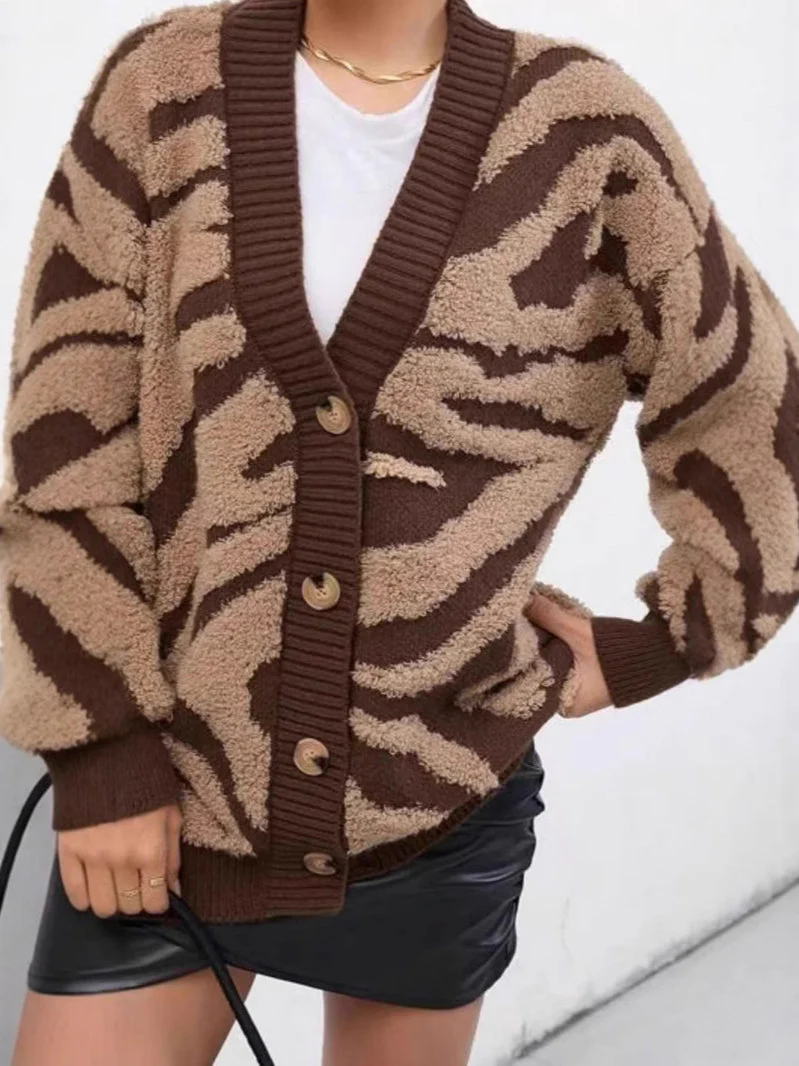 Plus Size Leopard Knit Cardigan - Image 3