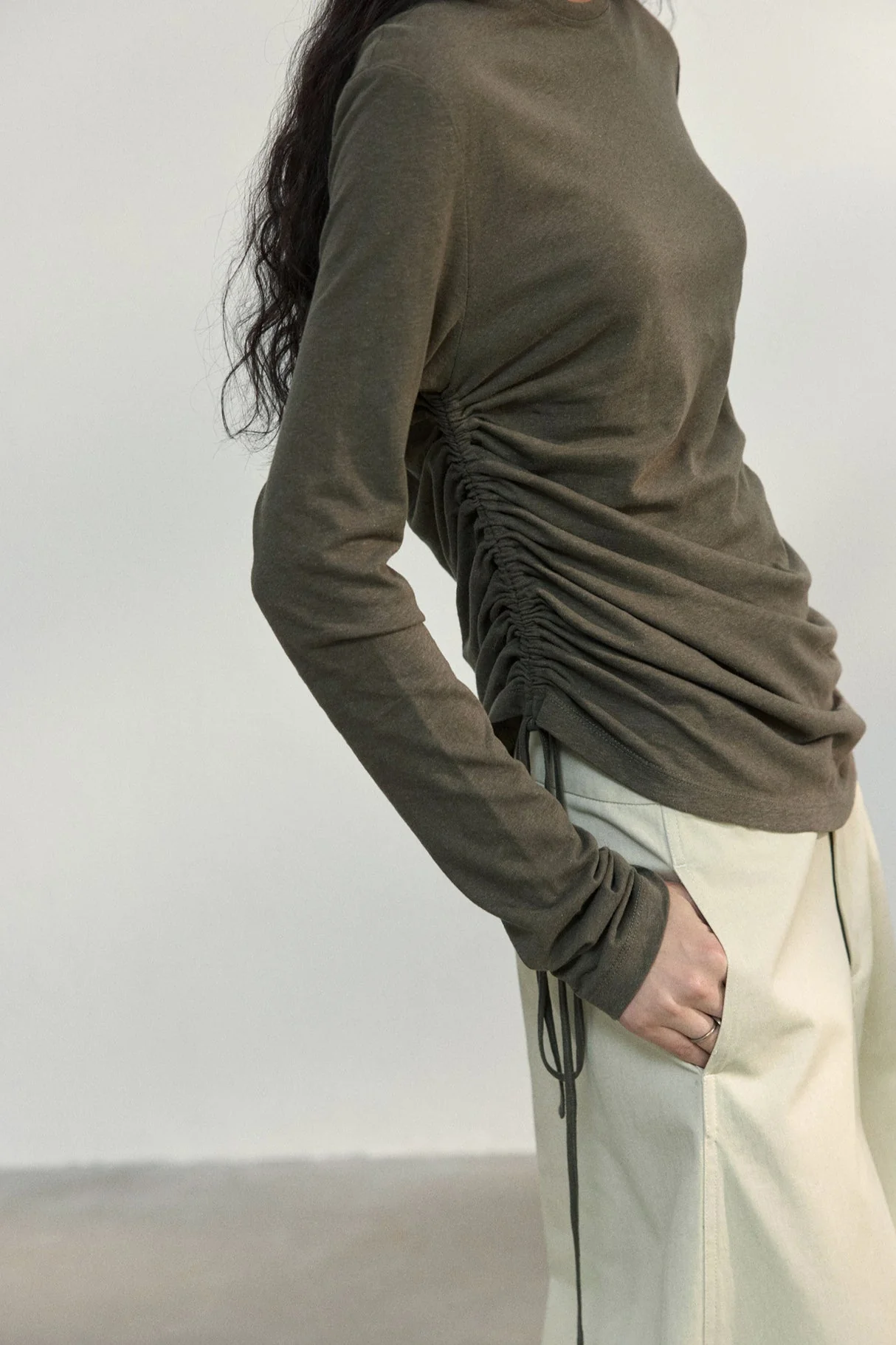 Fitted Textured Pleated Cotton Linen Knit Sweater - Image 2
