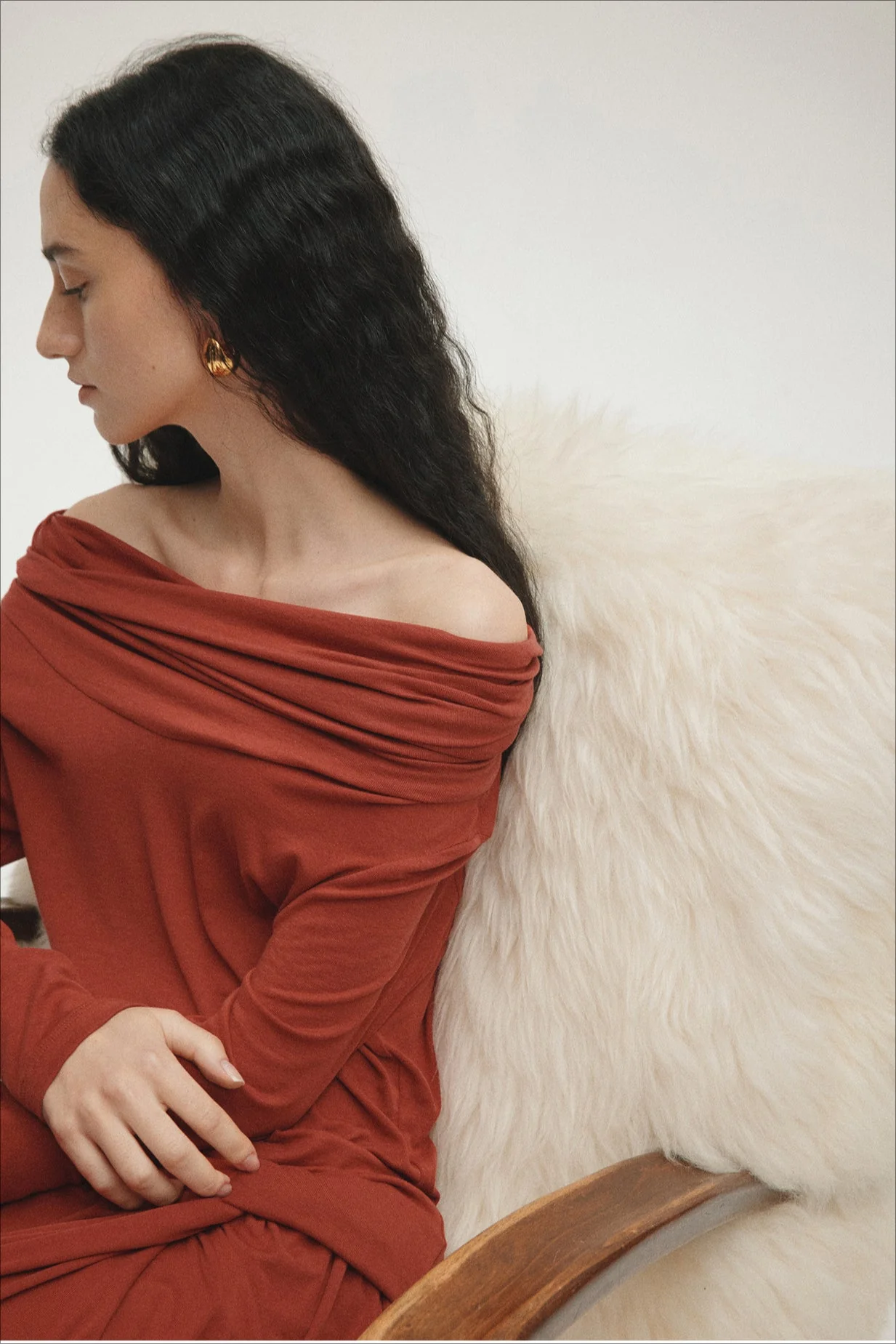 Tencel Off-Shoulder Fitted Knit Sweater - Image 2