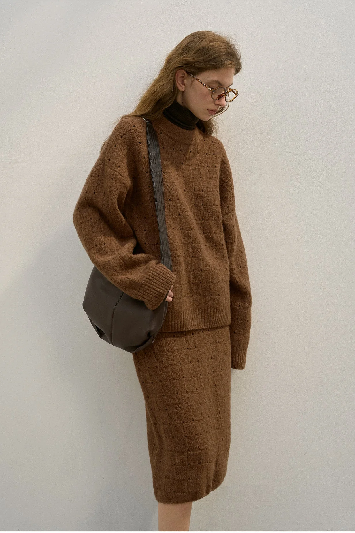 Loose Fit Crew Neck Wool Blend Knit Sweater - Image 7
