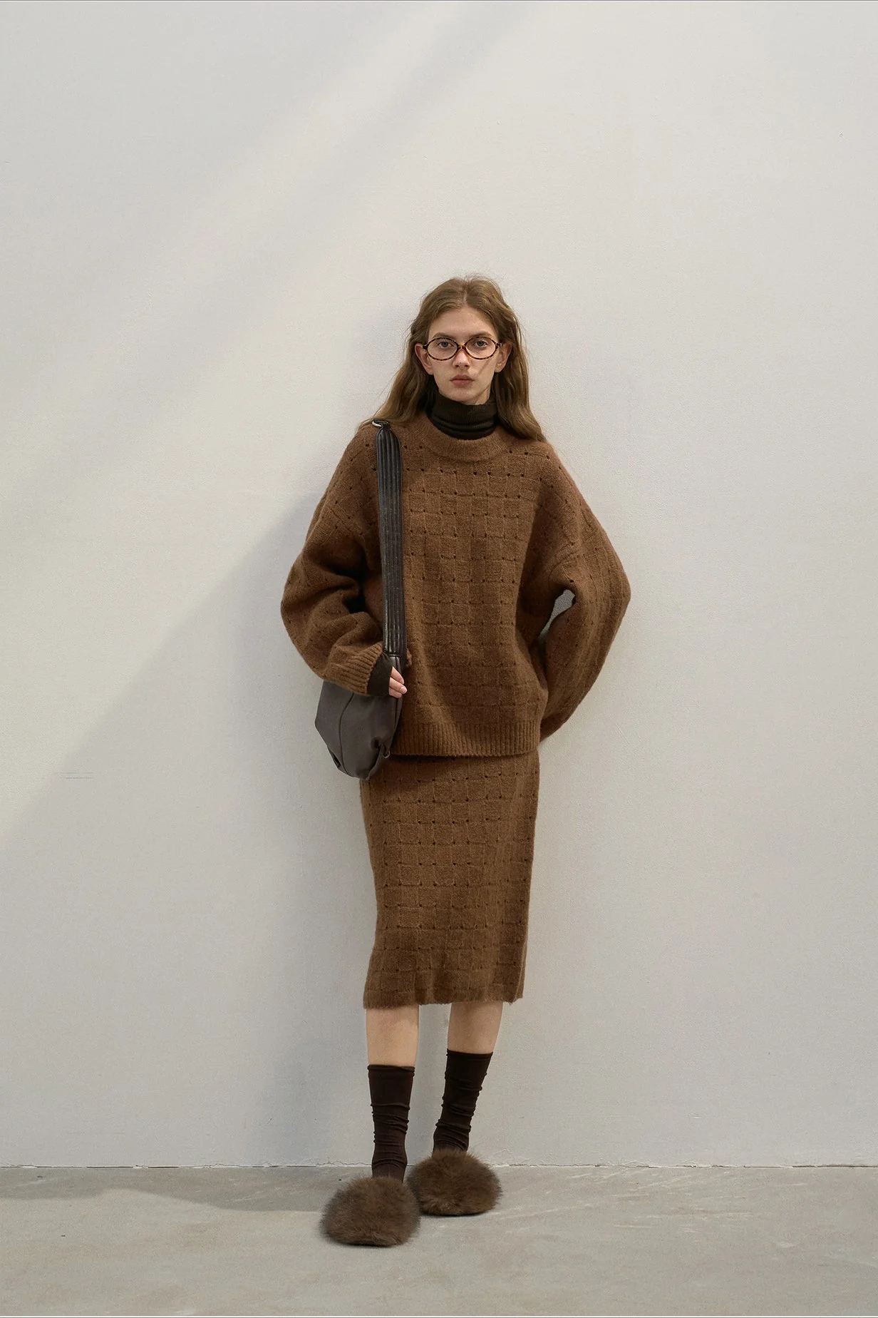 Loose Fit Crew Neck Wool Blend Knit Sweater - Image 8