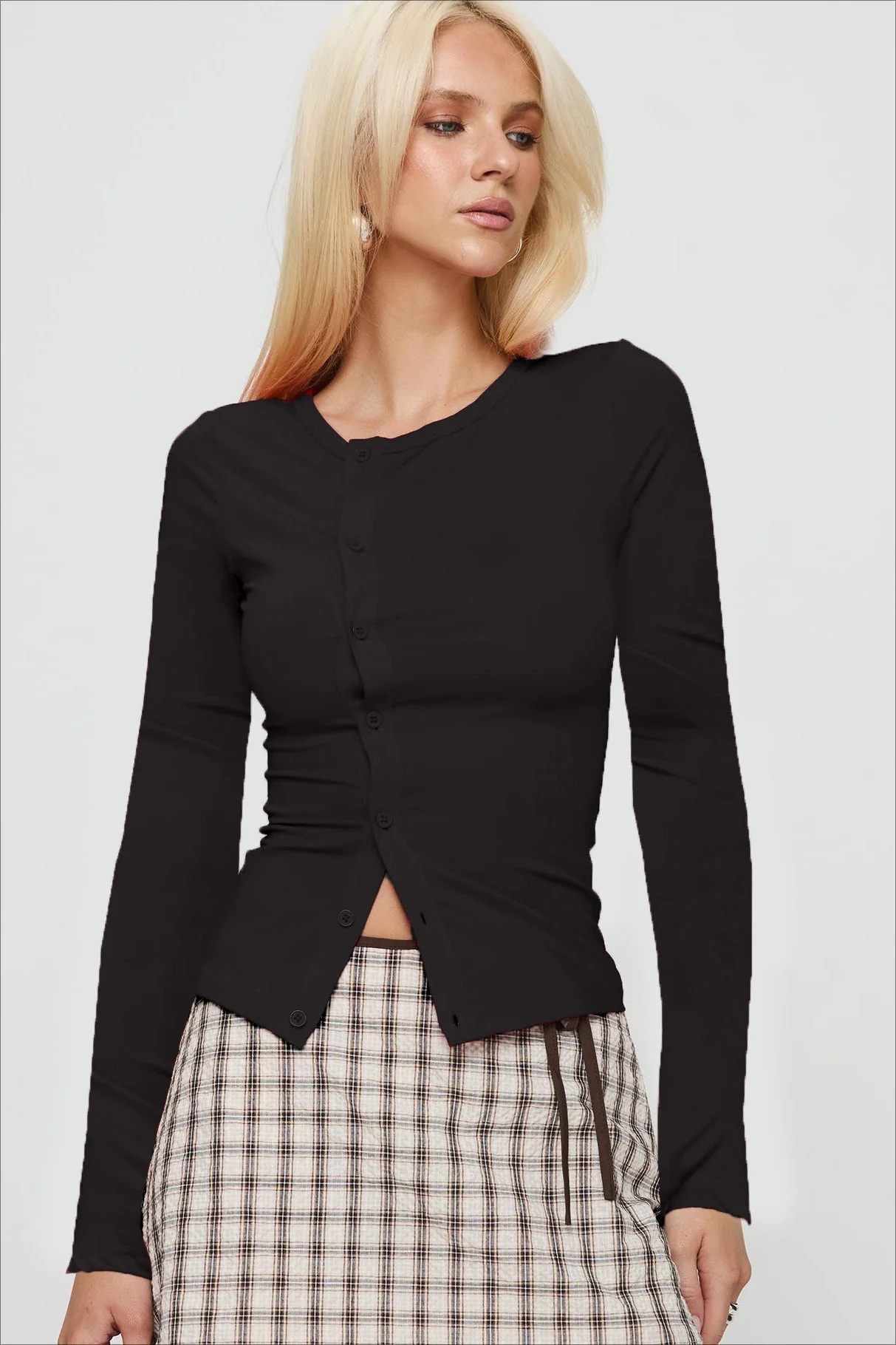Buttoned Fitted Crew Neck Knit Sweater - Image 8