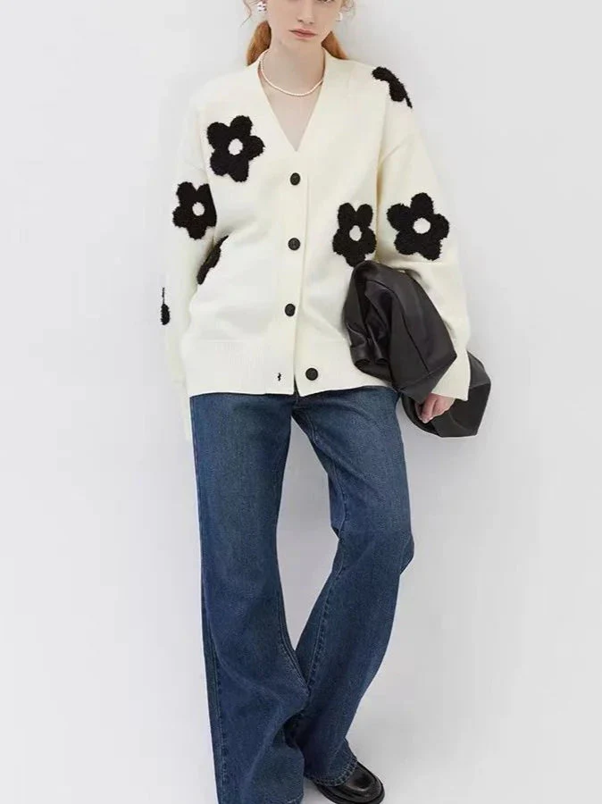 Jacquard Knit V-Neck Cardigan - Image 6