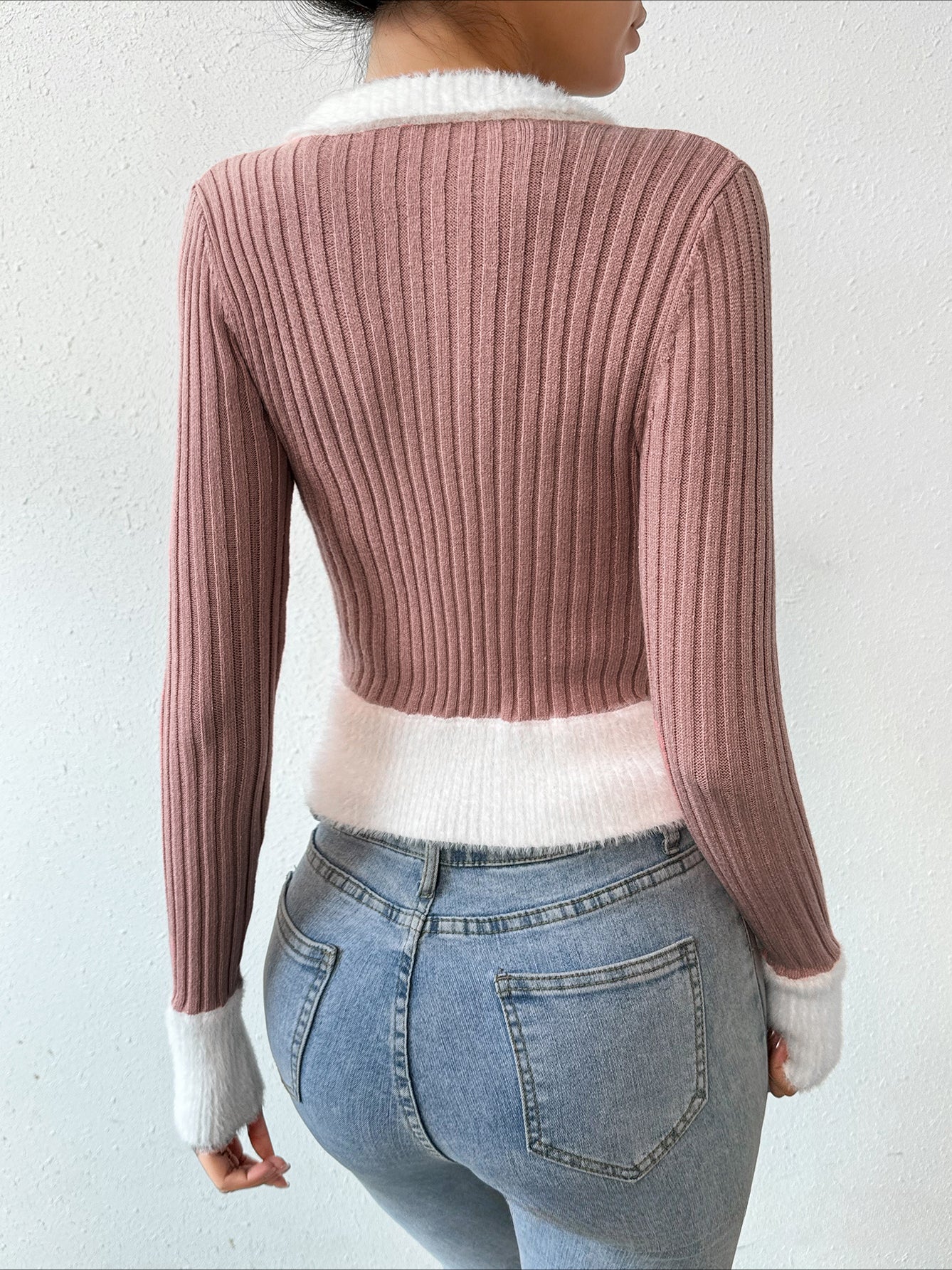 Zip-Front Fitted Knit Cardigan - Image 4