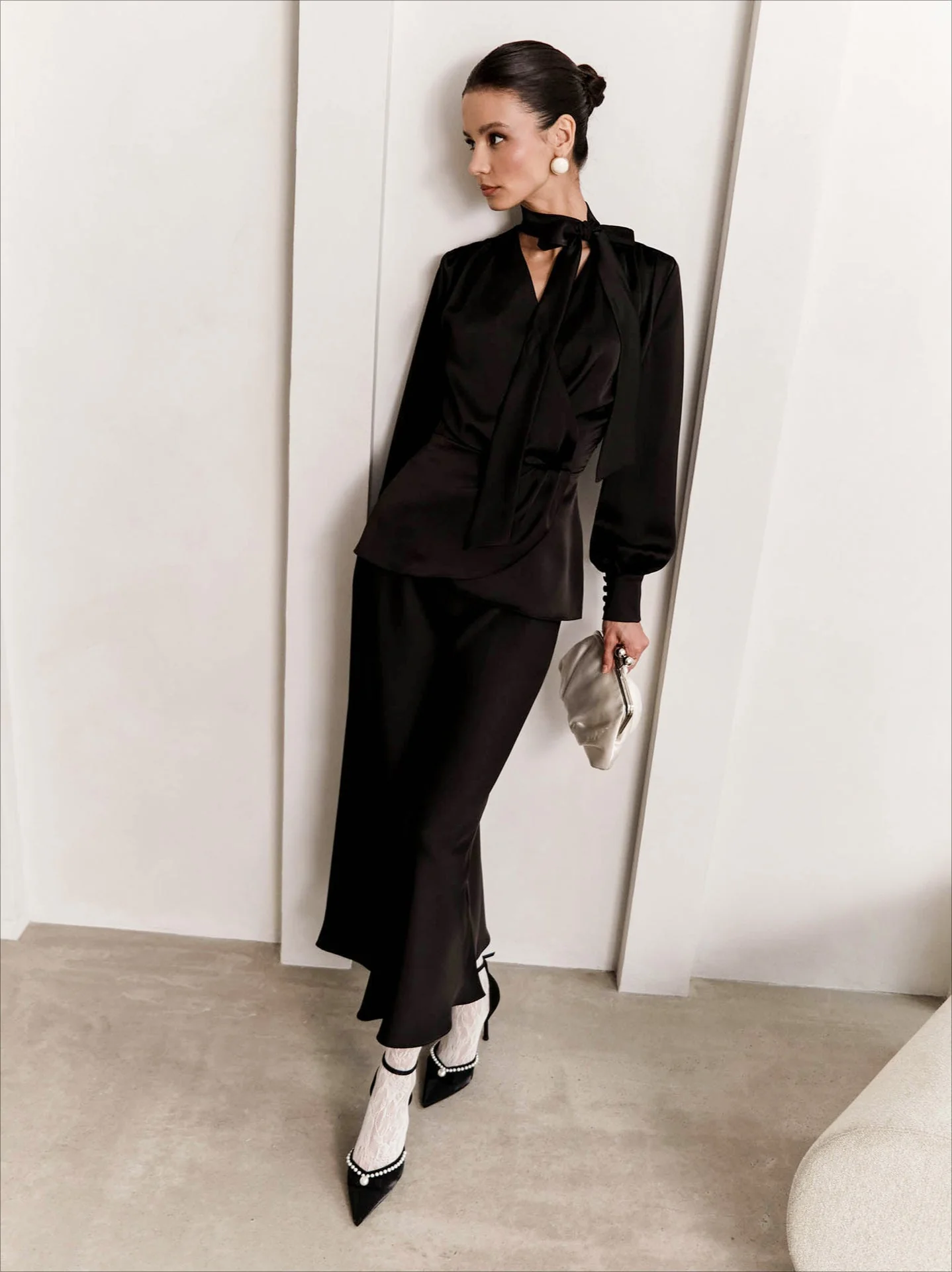 V-Neck Tie Slim Fit Blouse - Image 8
