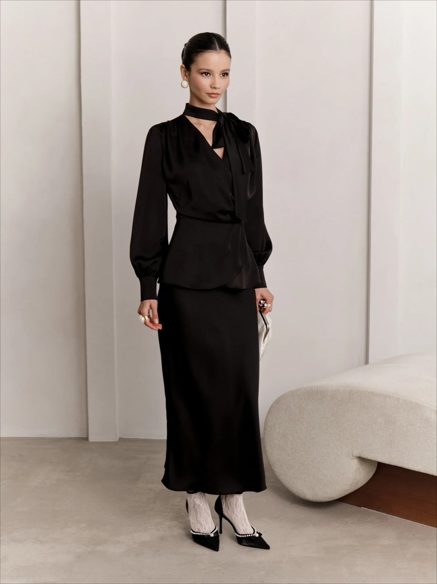 V-Neck Tie Slim Fit Blouse - Image 9