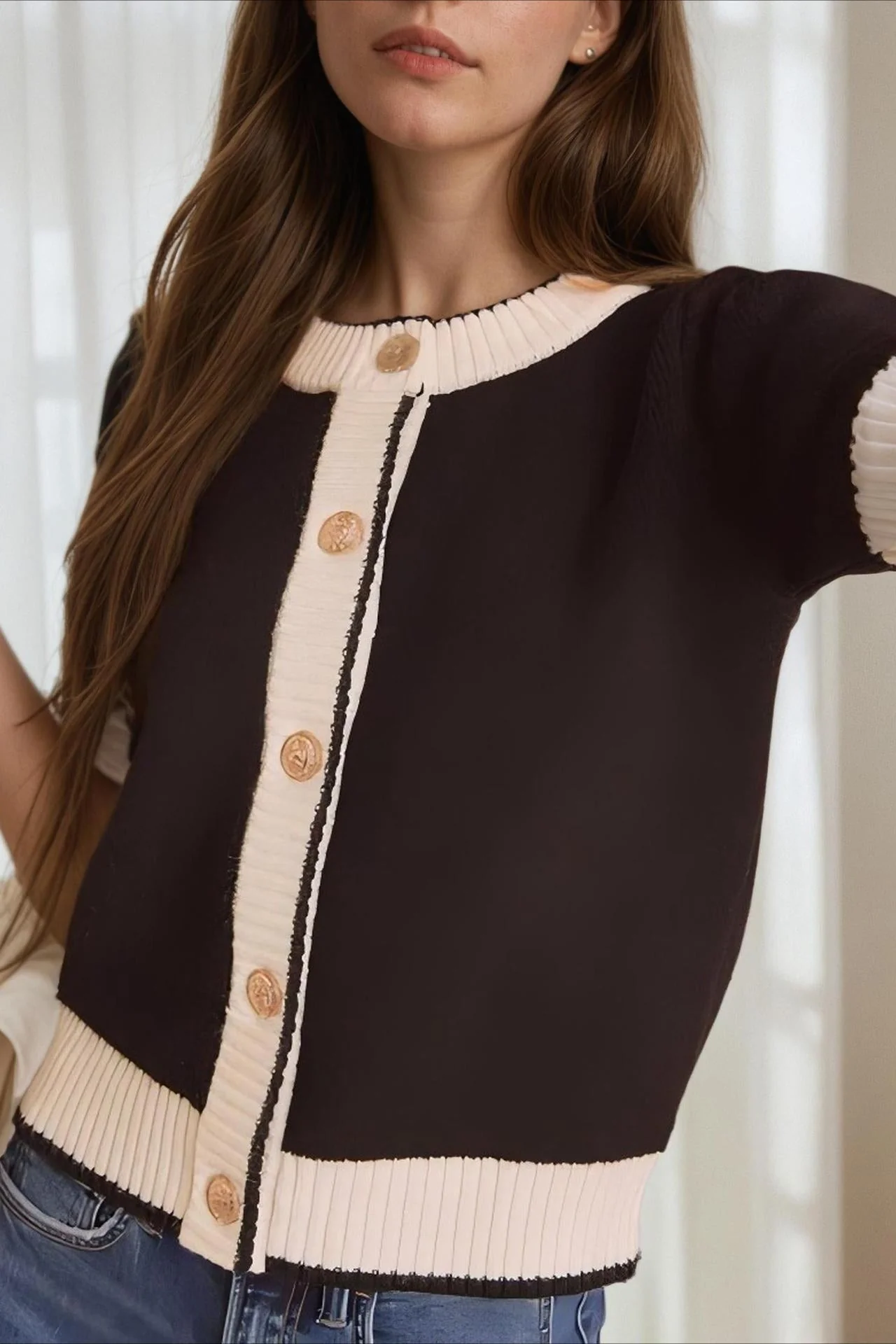 Chanel-Style Fitted Knit Cardigan - Image 2