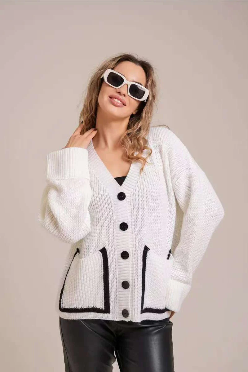 Colorblock Pocket V-Neck Knit Cardigan - Image 2
