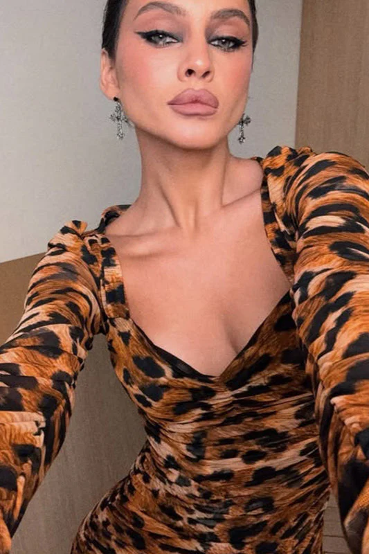Chic Leopard Print Square Neck Bodycon Maxi Dress - Image 4