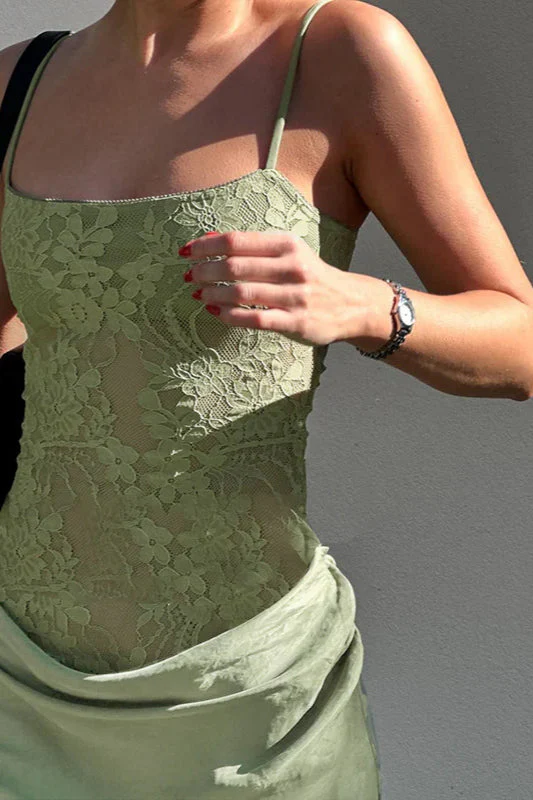Lace Slim Fit Spaghetti Strap Ruched Maxi Dress - Image 5
