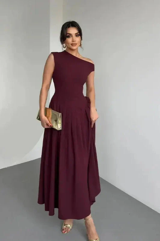 Light and Elegant Two-Tone Pleated Maxi Dress - Image 2