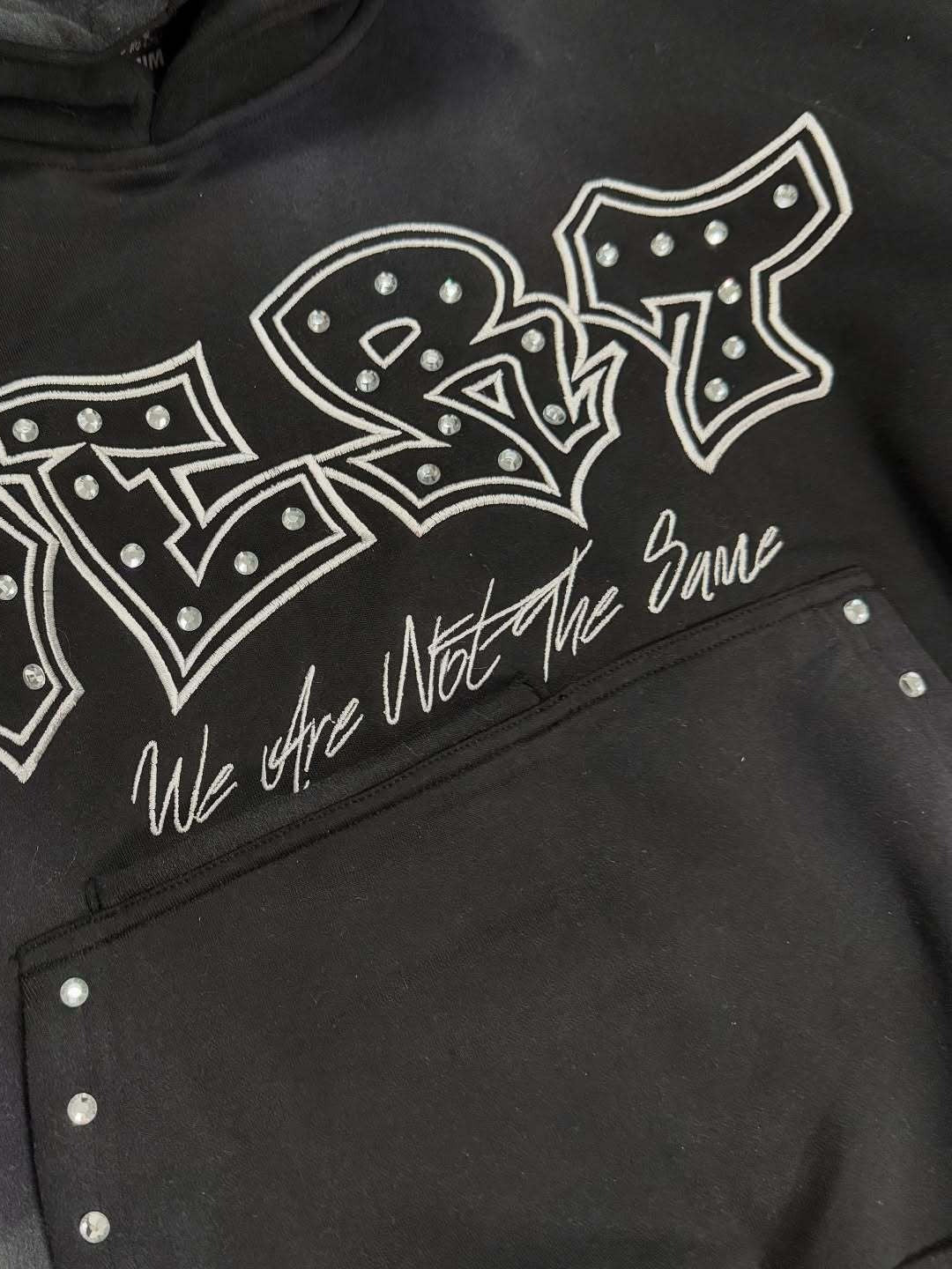 Casual Graphic Print Hoodie - Image 5