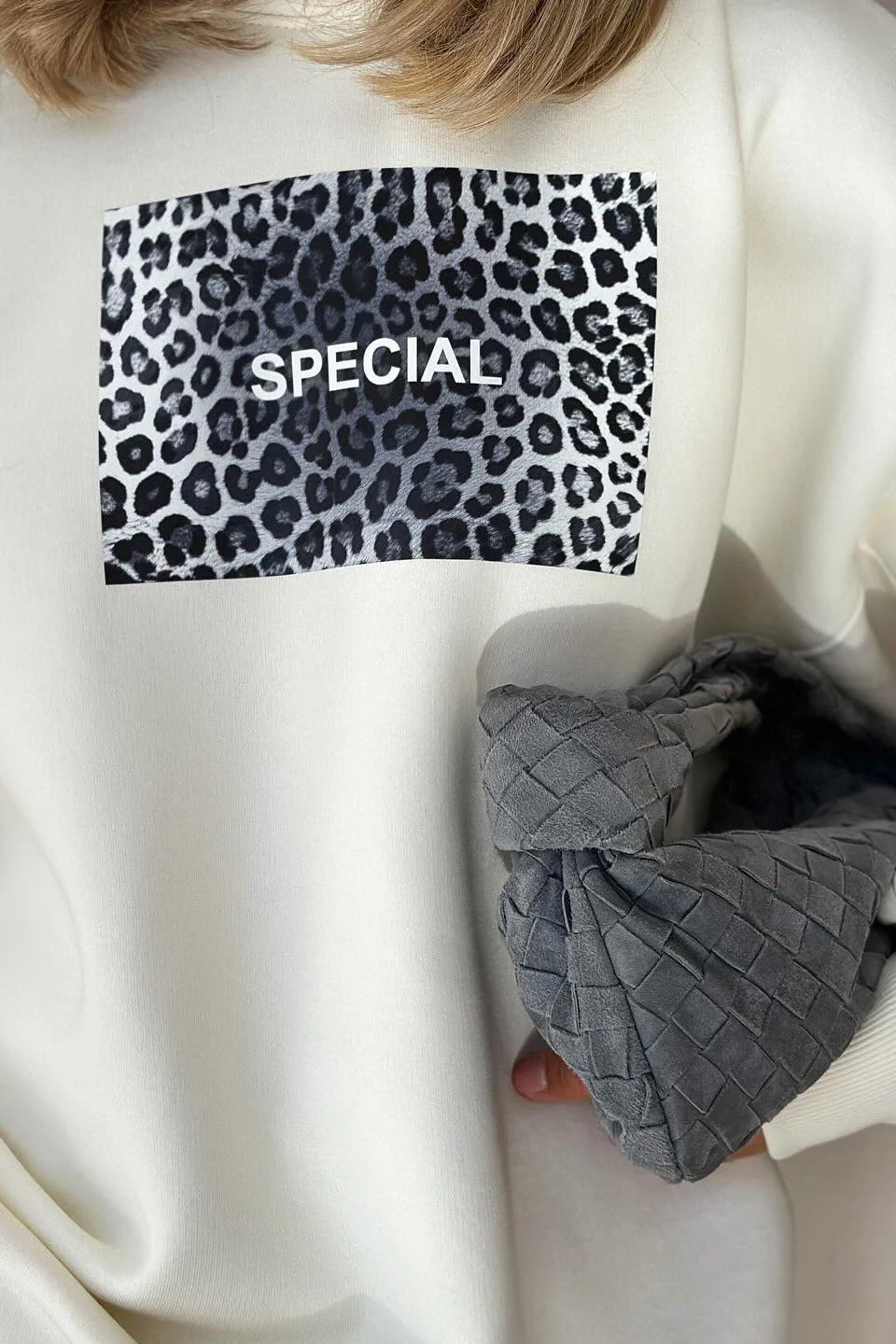 Oversized Leopard Print Hoodie - Image 4
