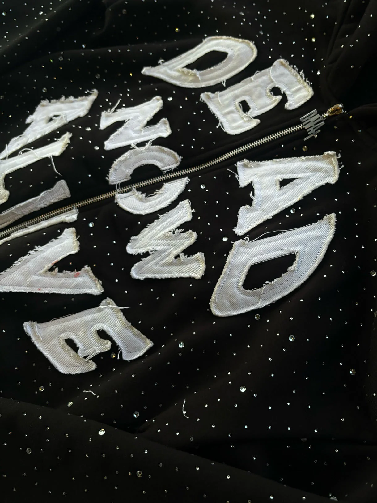 Comfortable Graphic Zip Up Hoodie - Image 3