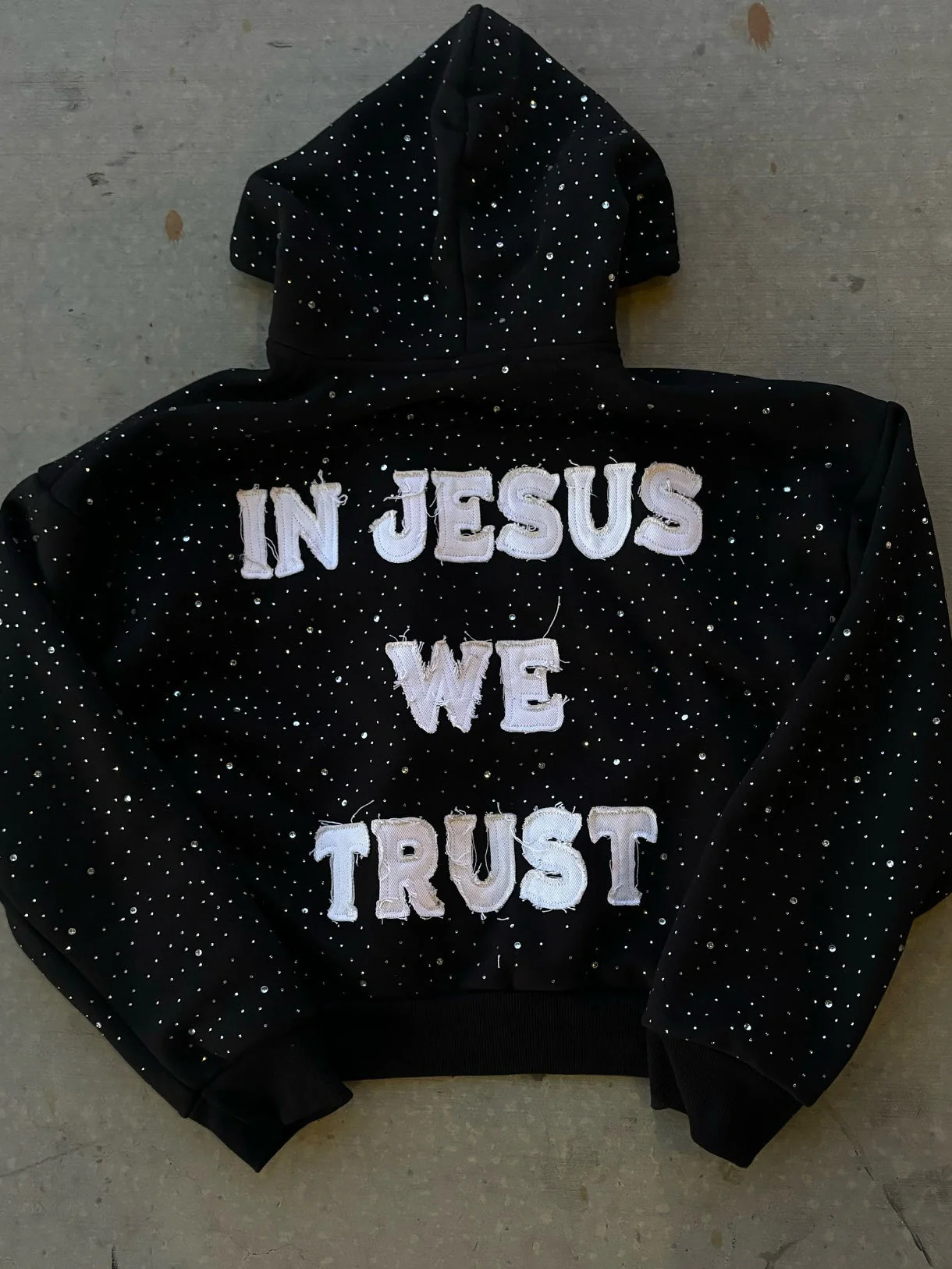 Comfortable Graphic Zip Up Hoodie - Image 5