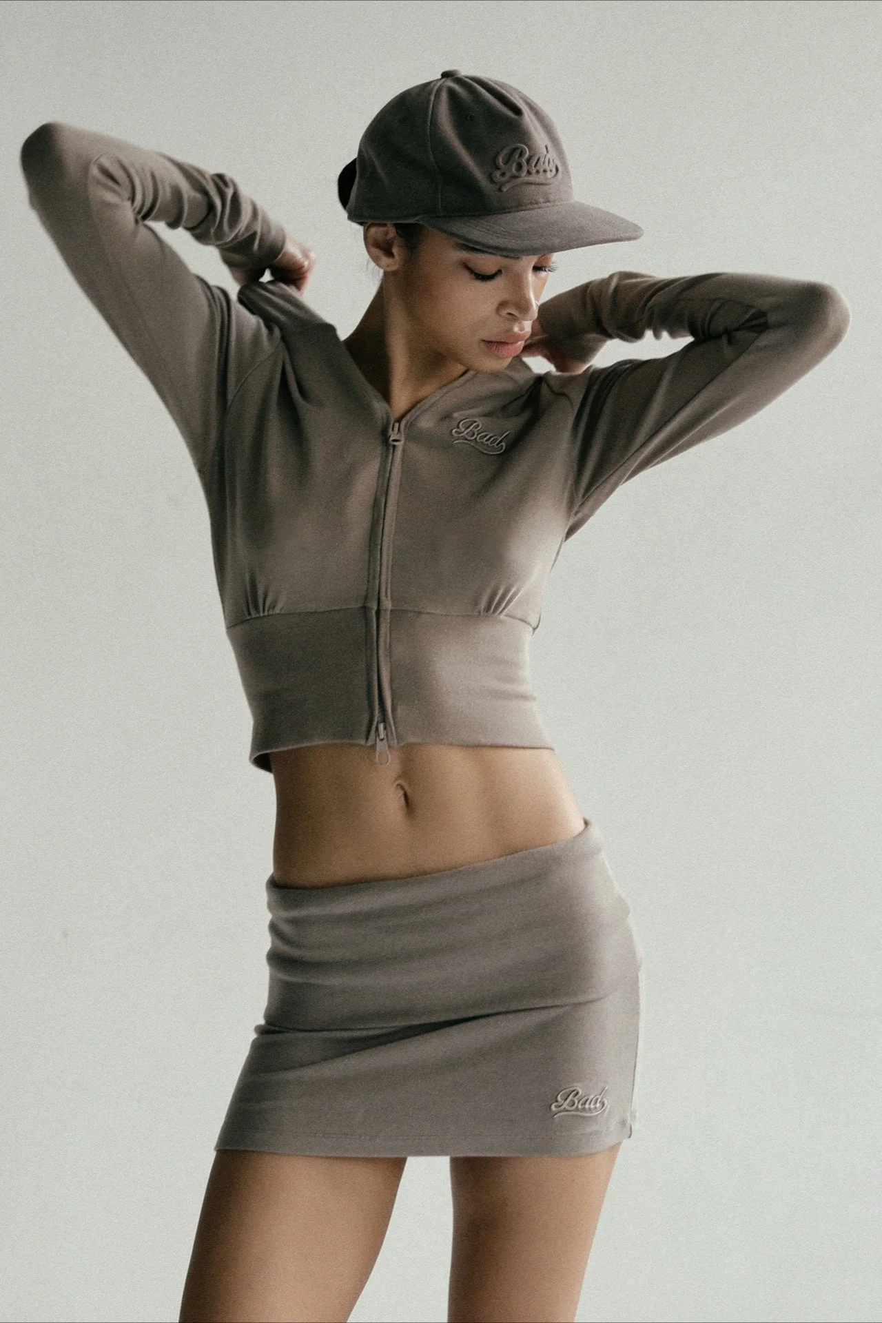 Zipper Cropped Embroidered Hoodie - Image 3