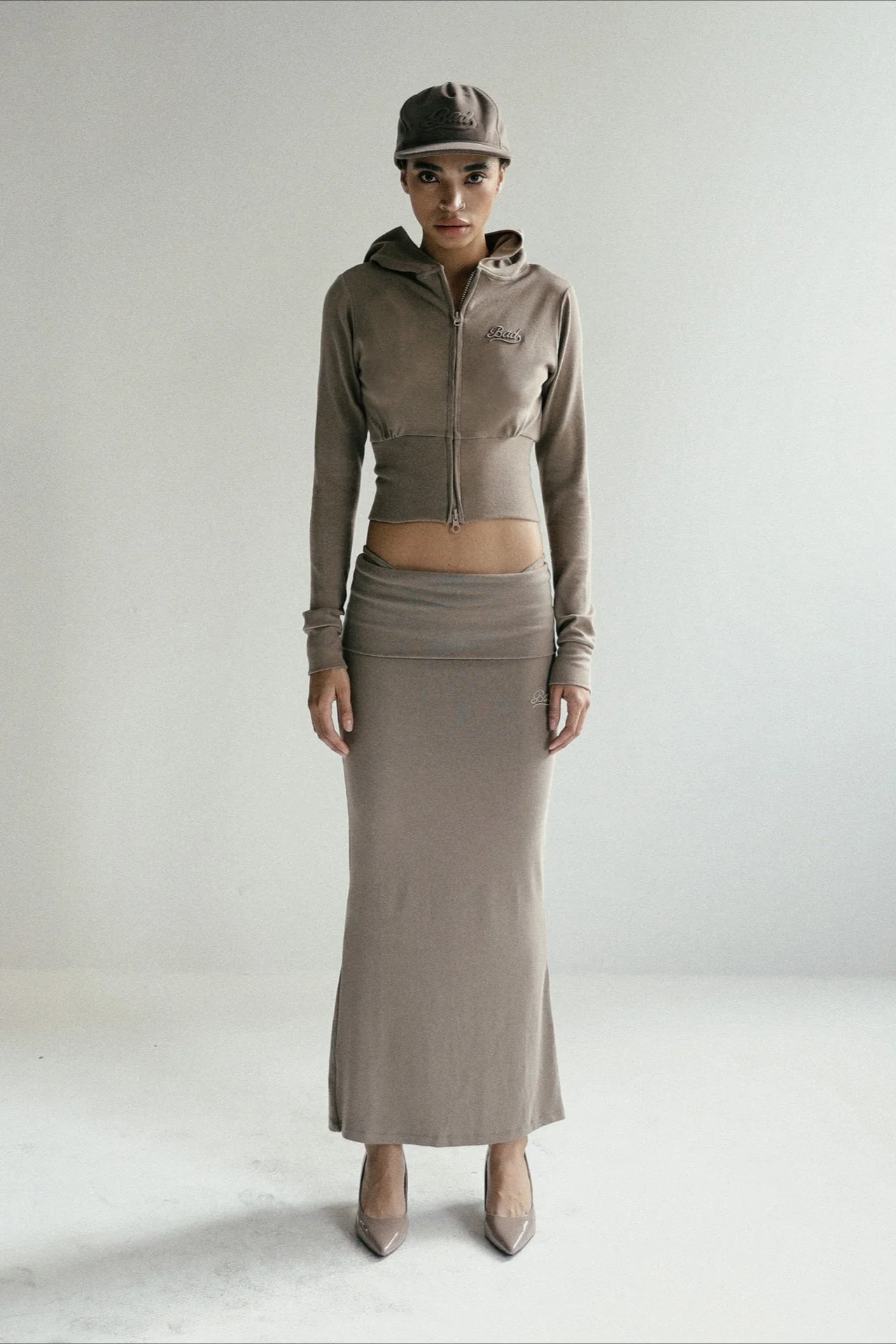 Zipper Cropped Embroidered Hoodie - Image 5