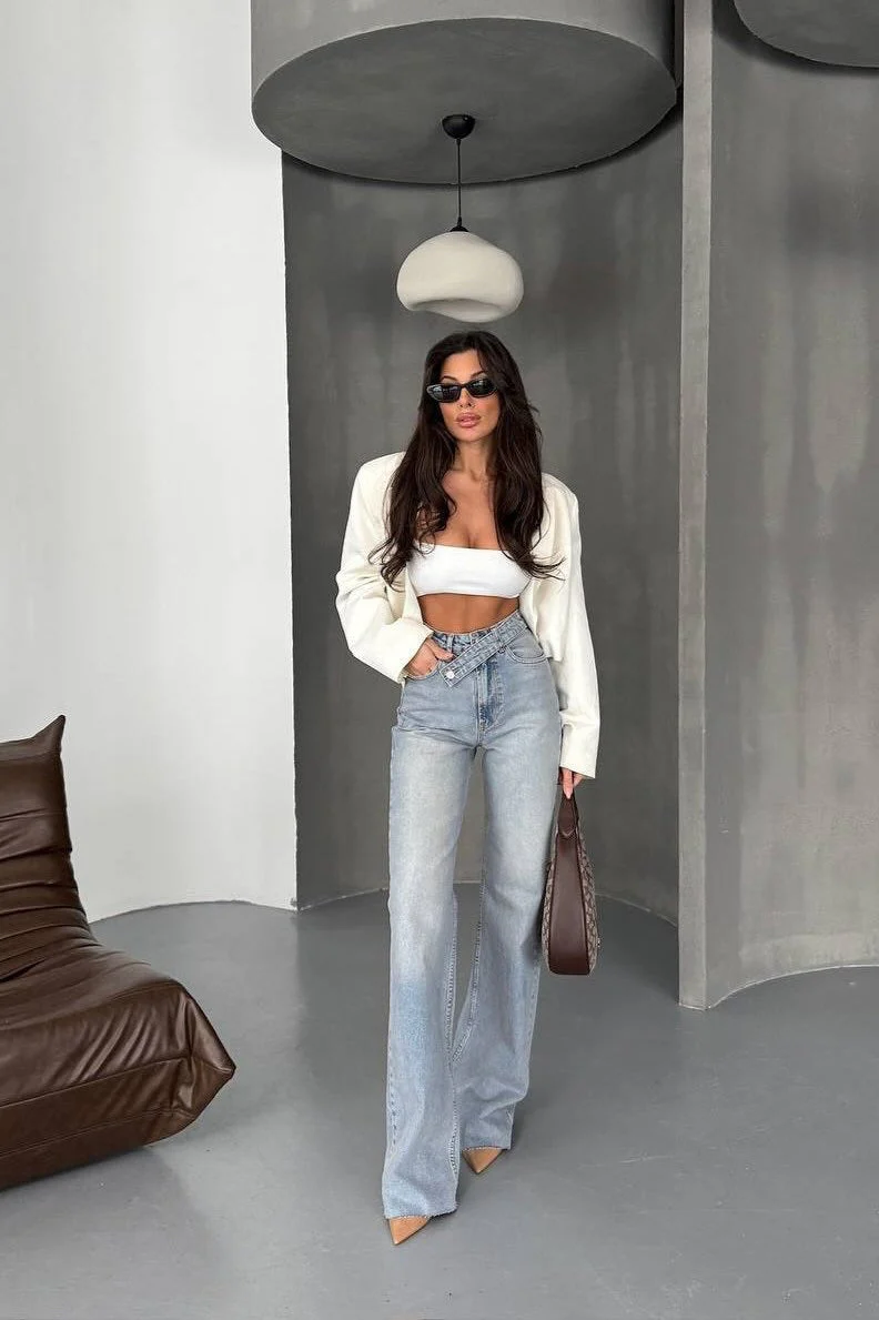 Vintage Straight Leg Denim Jeans - Image 2