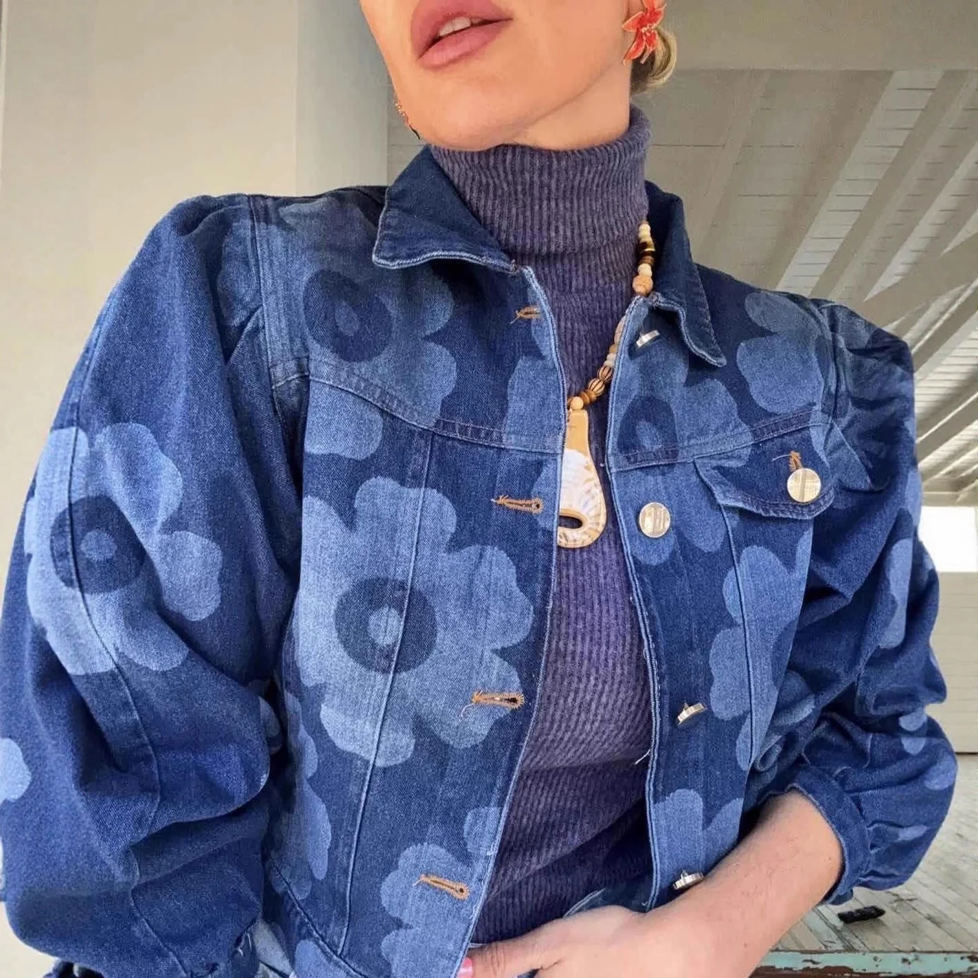 Short Collar Floral Denim Jacket - Image 4
