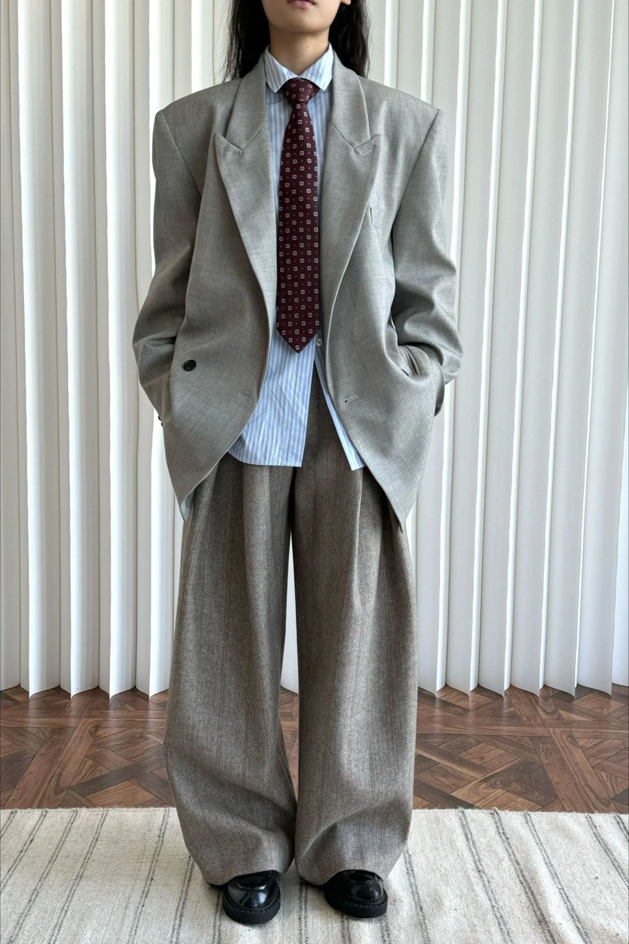 Structured Wide Shoulder Blazer - Image 3