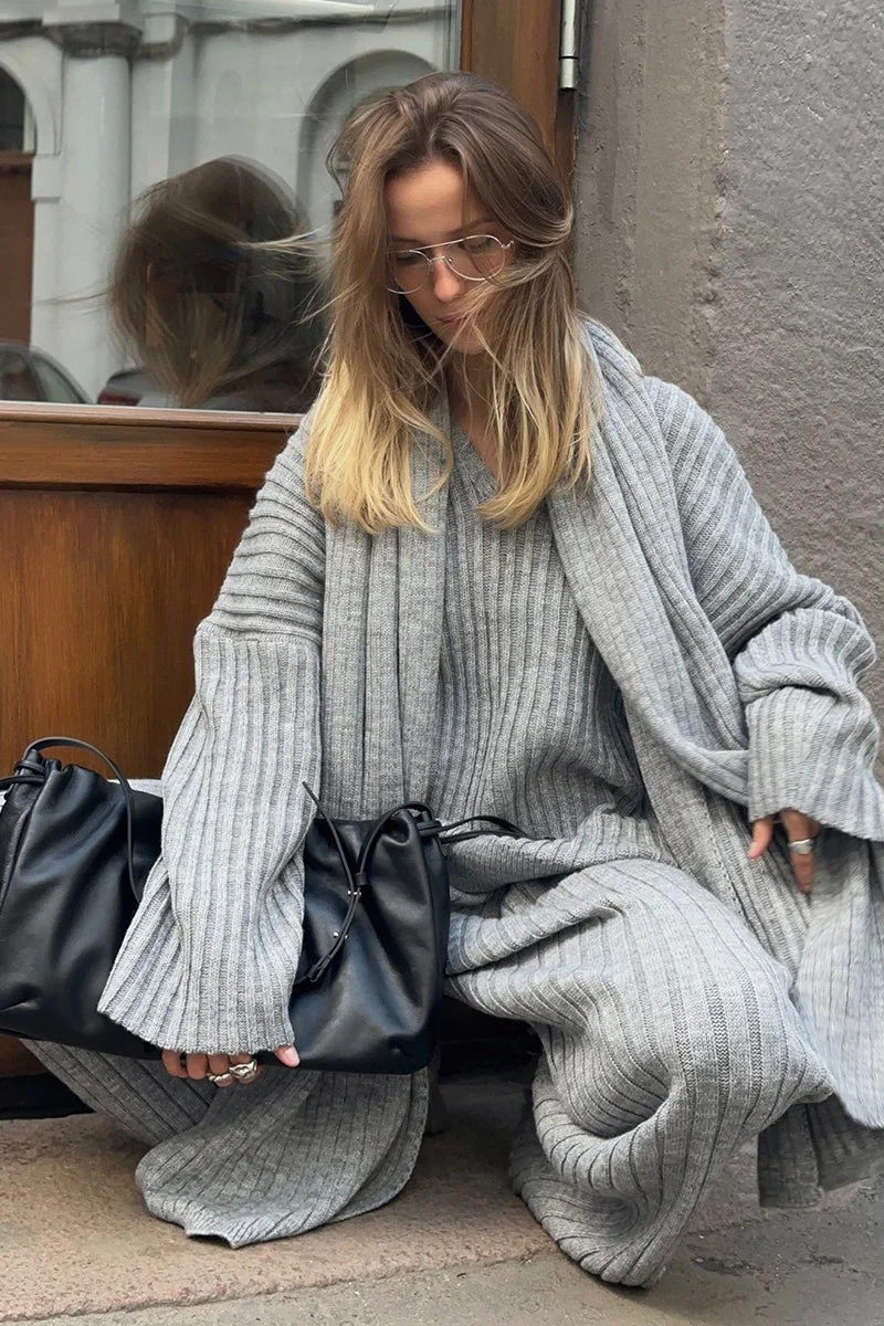 Relaxed Fit V Neck Ribbed Sweater with Pants Two Piece Pants Set - Image 9
