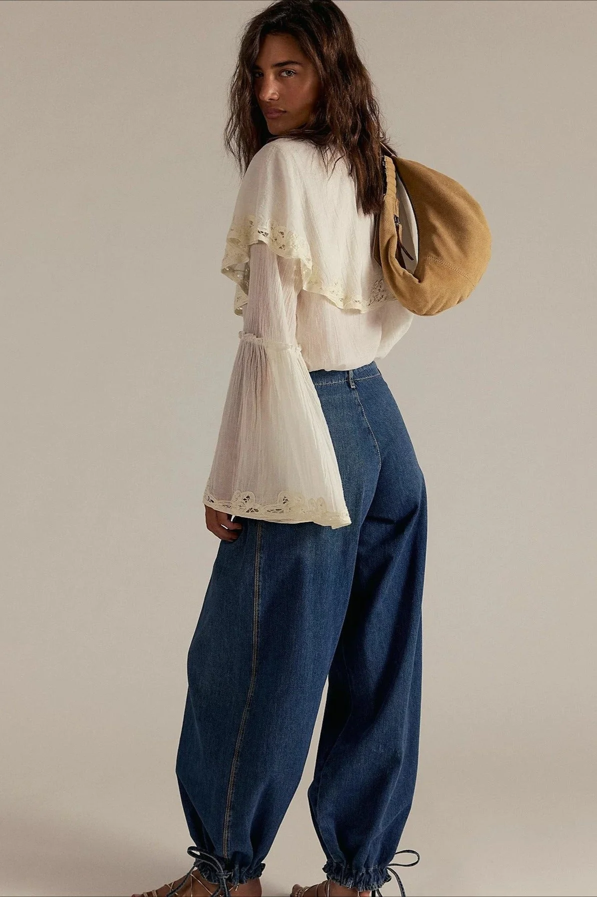 Ruched Mid Rise Wide Leg Jeans - Image 11