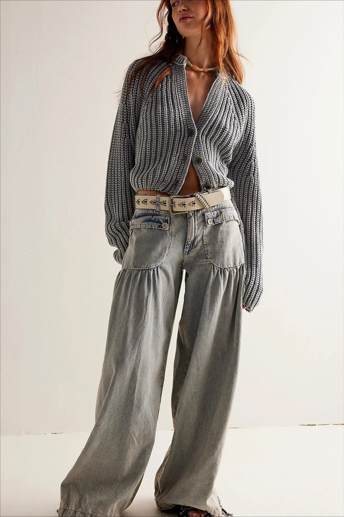 Ruched Mid Rise Wide Leg Jeans - Image 17
