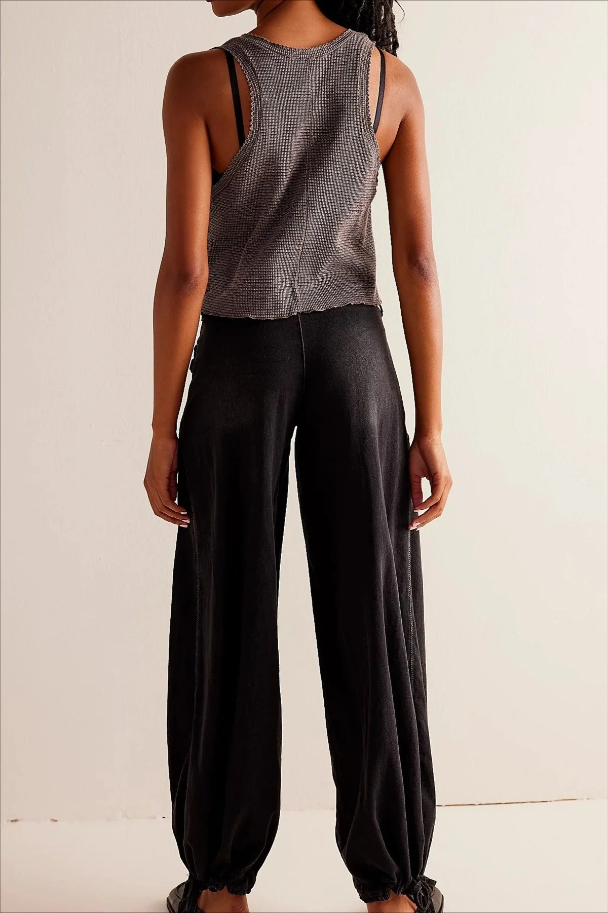 Ruched Mid Rise Wide Leg Jeans - Image 5