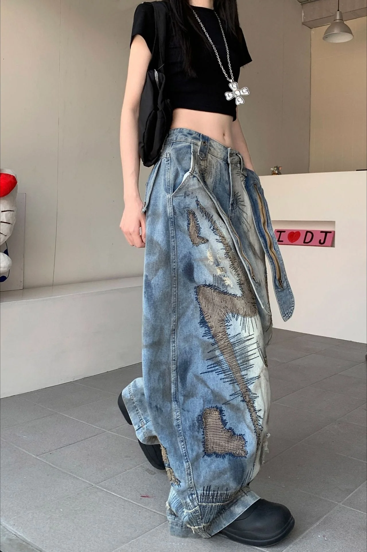 Grunge Embroidered Denim Jeans - Image 3
