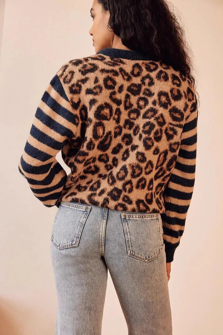 Leopard Print Contrast Cardigan Sweater - Image 7