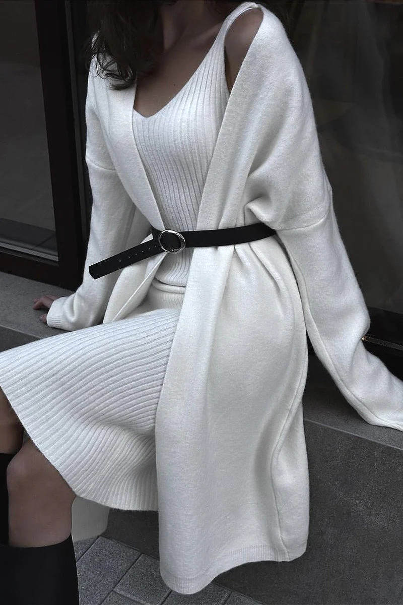 Minimalist Knit Two Piece Skirt Set - Image 2