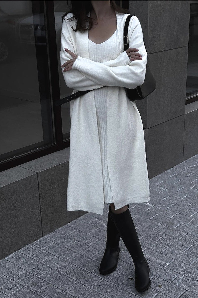 Minimalist Knit Two Piece Skirt Set - Image 3