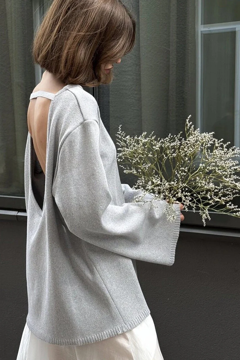 Backless Loose Fit Knit Blouse - Image 9