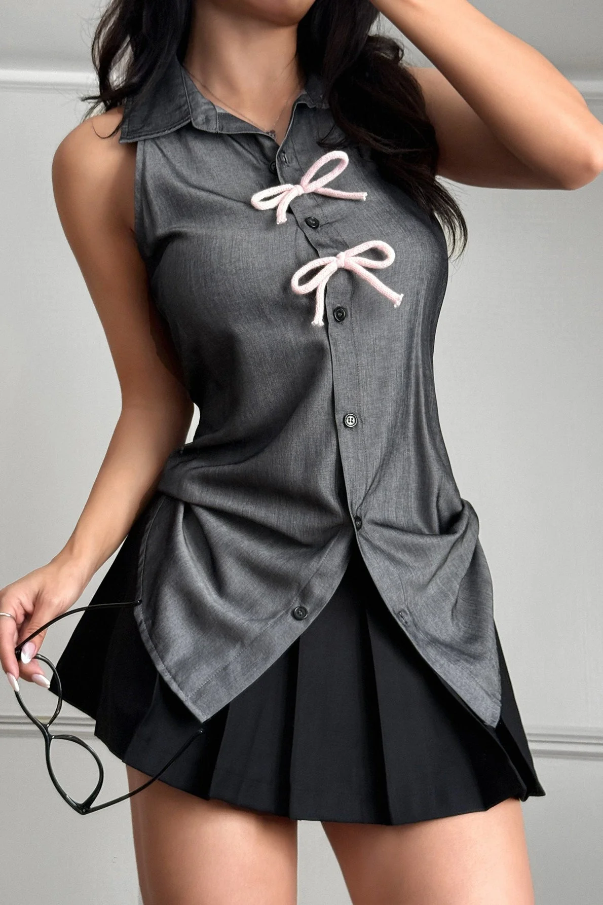 Sleeveless Button Front Blouse - Image 2