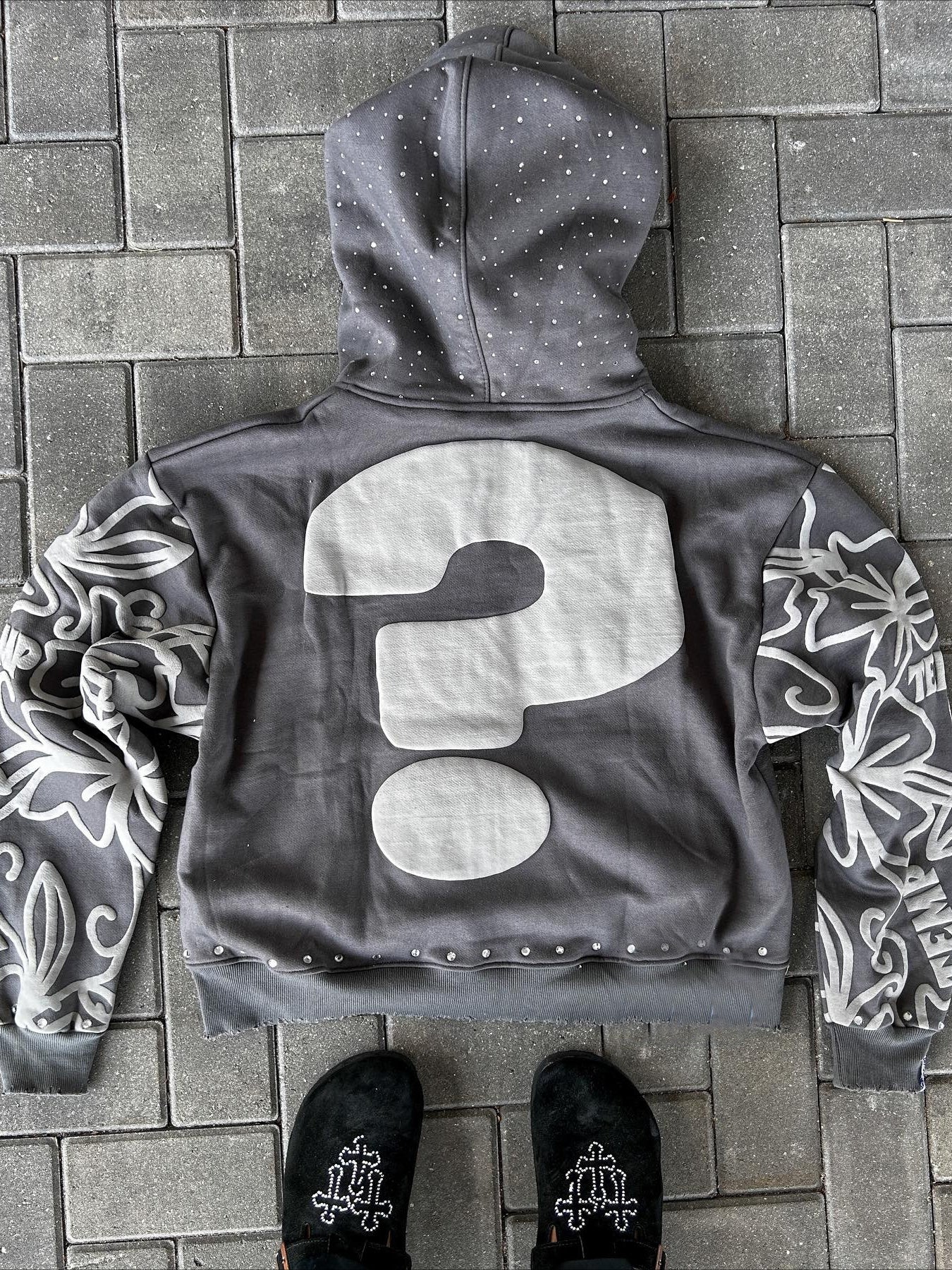Street Style Graphic Hoodie - Image 4