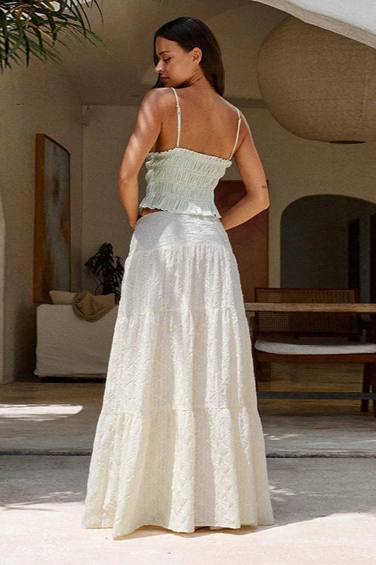 Elegant Jacquard Waist-Cinching Side Slit Skirt - Image 4