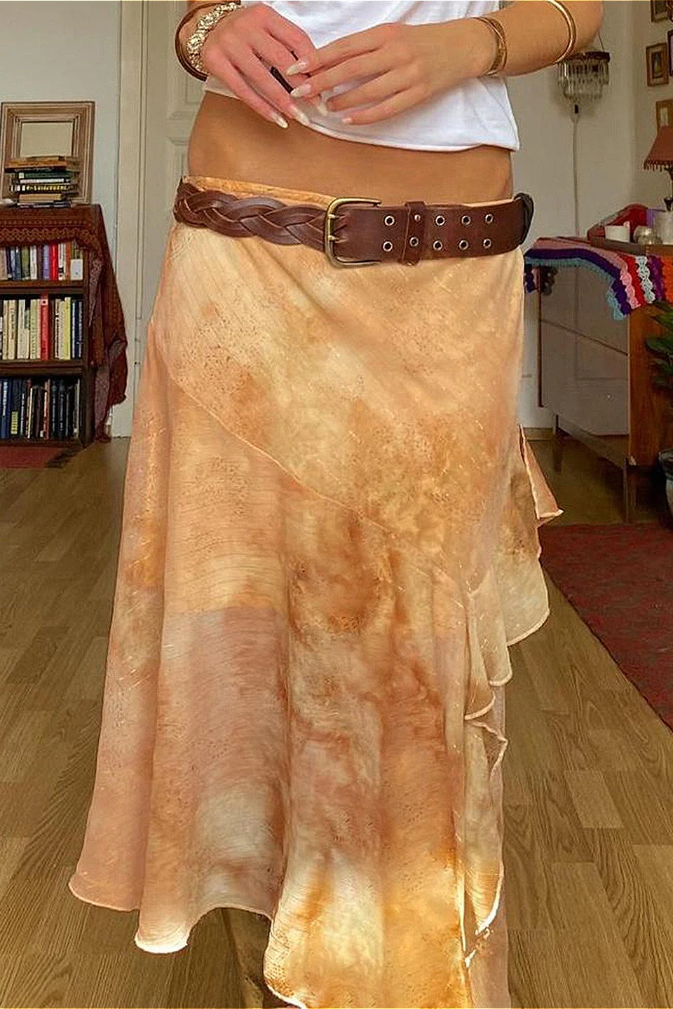 Retro Low-Waist Ruffled Asymmetrical Skirt - Image 3