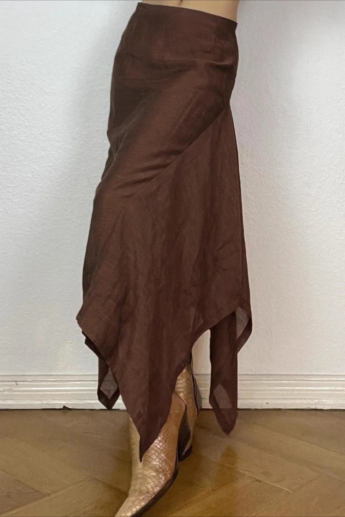 Solid Color Irregular Hem Maxi Skirt - Image 2