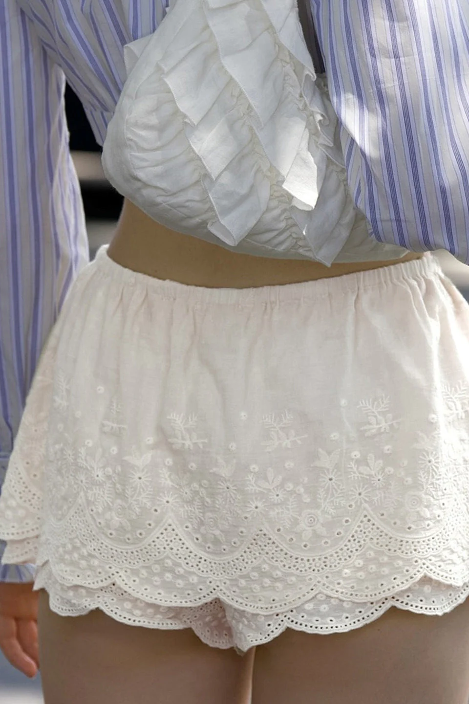 Lace Trim Slim Fit Mini Skirt - Image 2