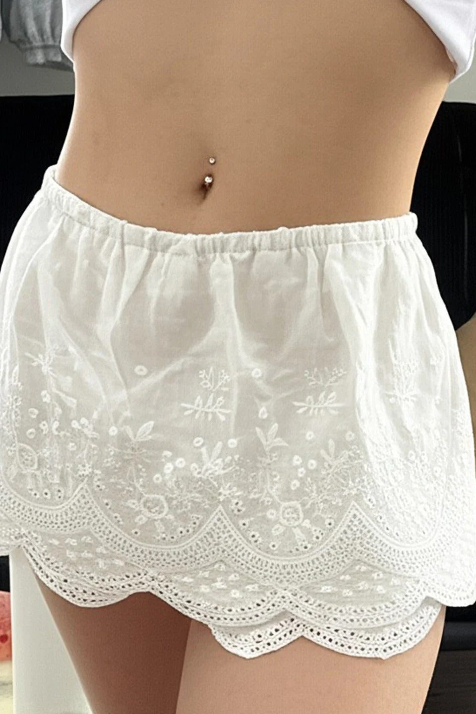Lace Trim Slim Fit Mini Skirt - Image 4