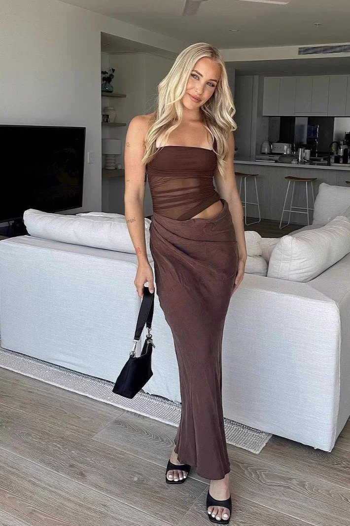 Sexy Mesh Splicing Halter Neck Ruched Side Cutout Maxi Dress - Image 2
