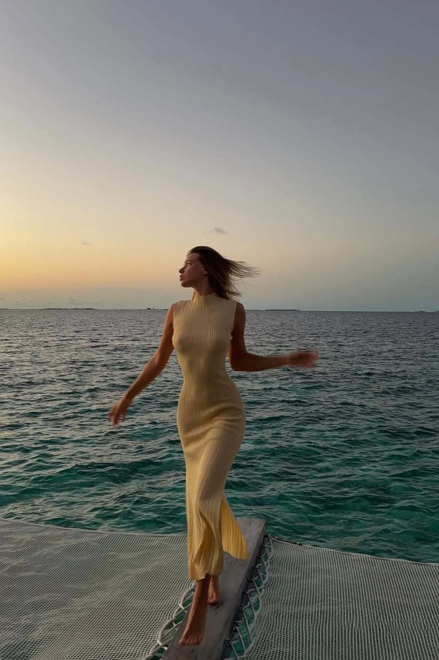 Elegant Ribbed Knit Maxi Dress - Image 3