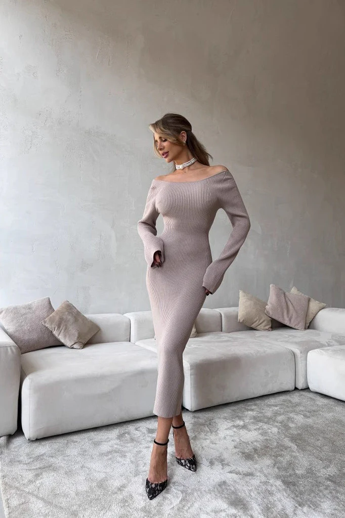 Ruched Knot Slim Fit Maxi Dress - Image 2