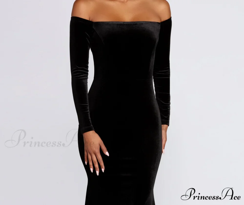 Ida Velvet Stylish Formal Gown - Image 4