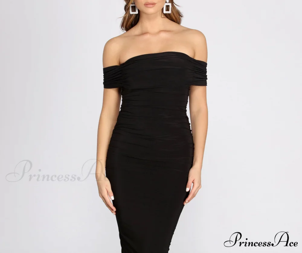 Off Shoulder Stylish Ruched Midi Dress - Image 4