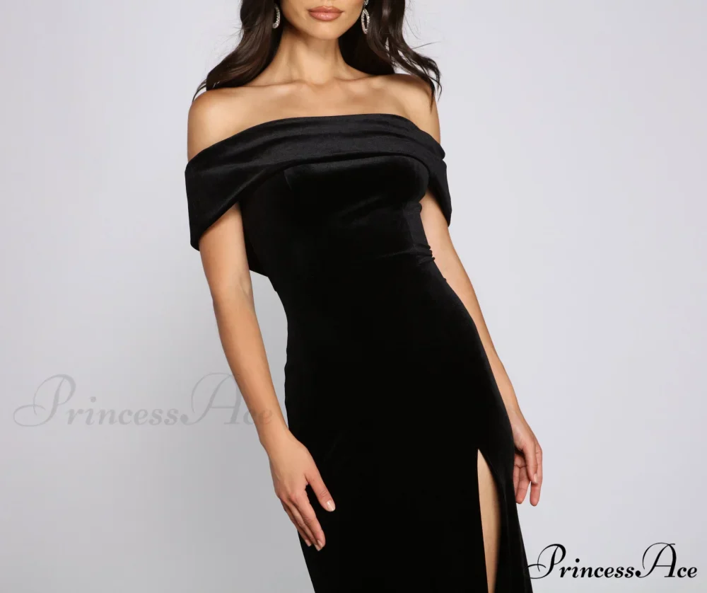 Olivia Formal Velvet Charming Off-The-Shoulder Maxi Dress - Image 4