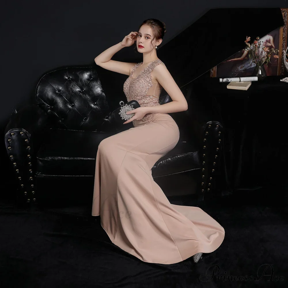 Amelia embroidered Stylish sequined fishtail dress - Image 16