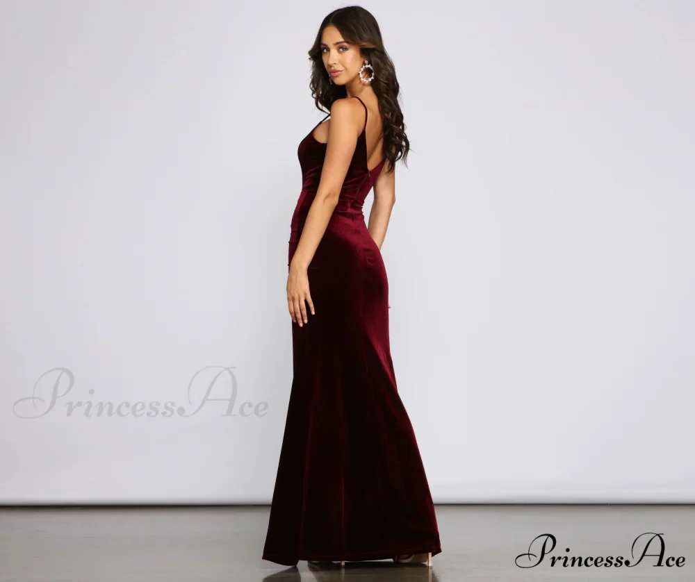 Ava Ruched Stylish Velvet Mermaid Dress - Image 2
