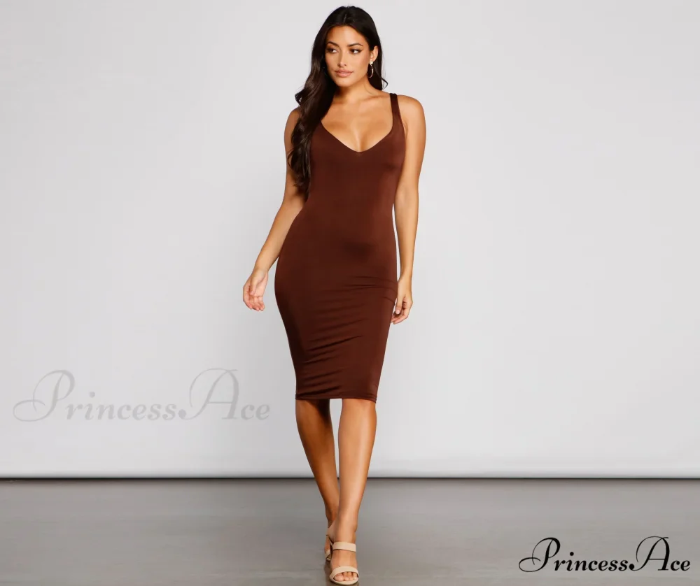Bring On Basics Charming Sleeveless Midi Dress - Image 4